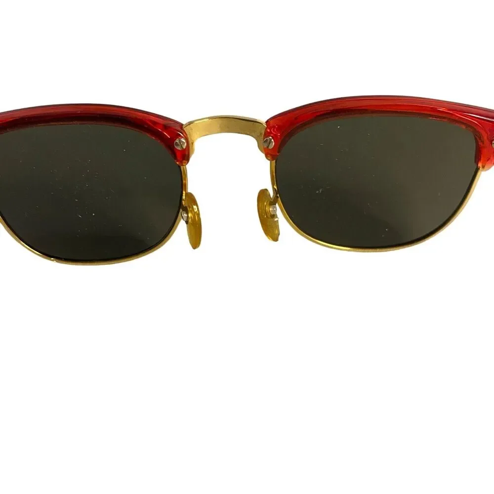 #8033 Sunglasses with Red Frames Green Lenses Vintage